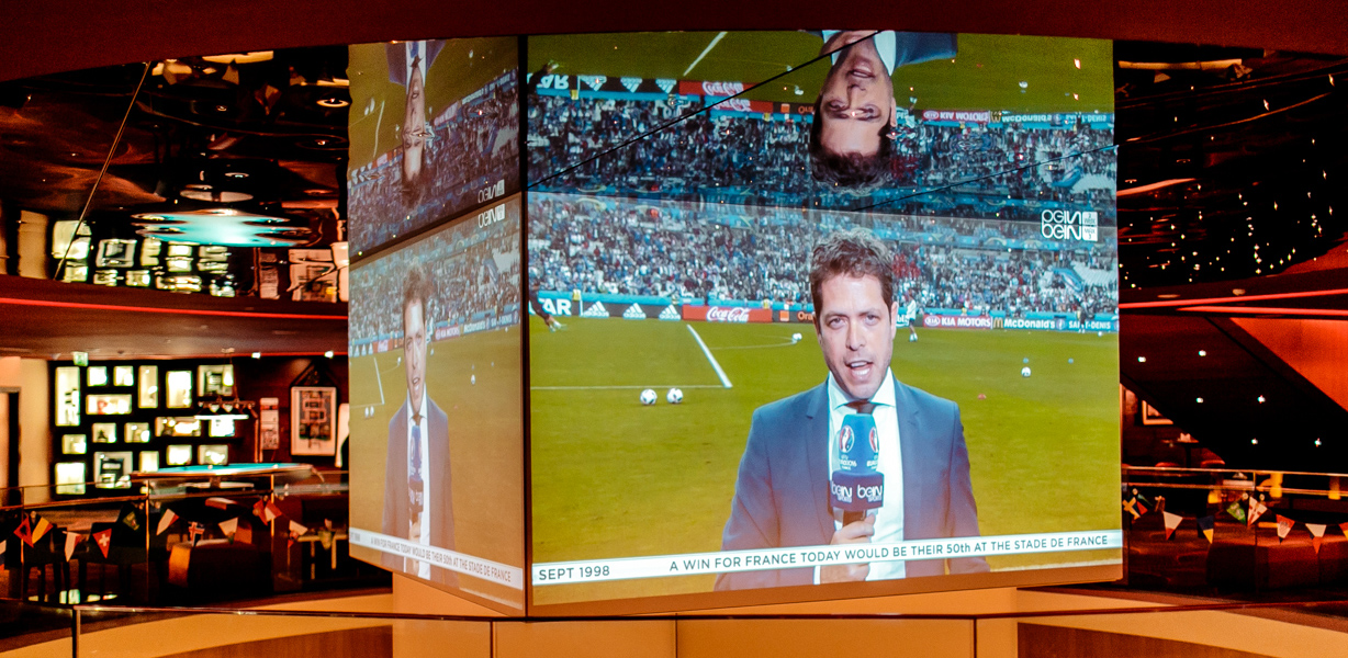 Qube Sports Bar RSRVIT